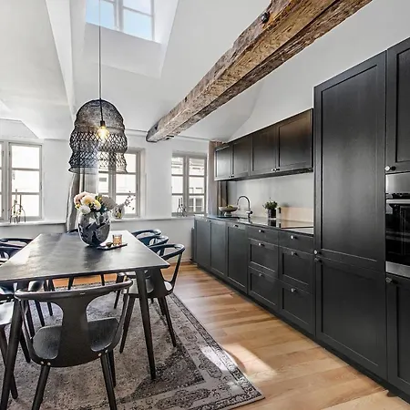 Sanders Regent - Smart Two-bedroom Near Square Copenhagen